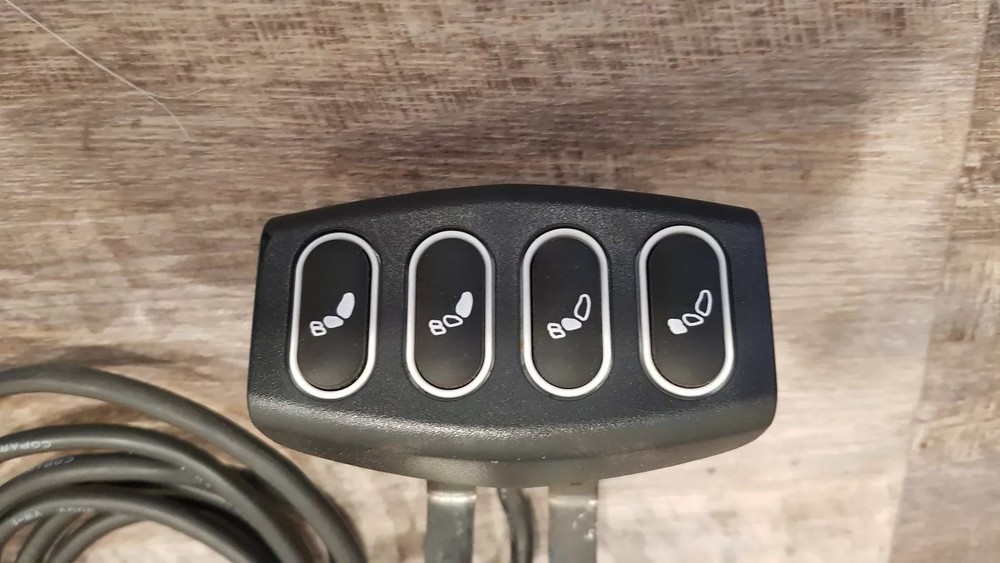 Pride Mobility Quantum Q6 Q-Logic Power Seat Control Keypad CTL123218 W/ Bracket
