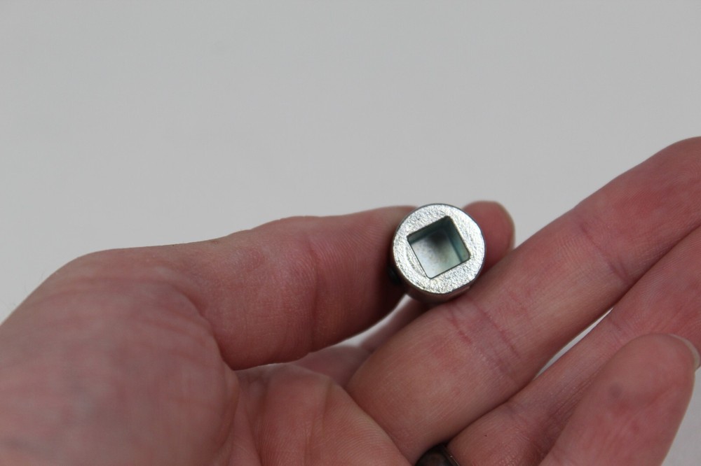 Sargent Manufacturing Exit Device Spindle Adaptor Locking Screw 700 series