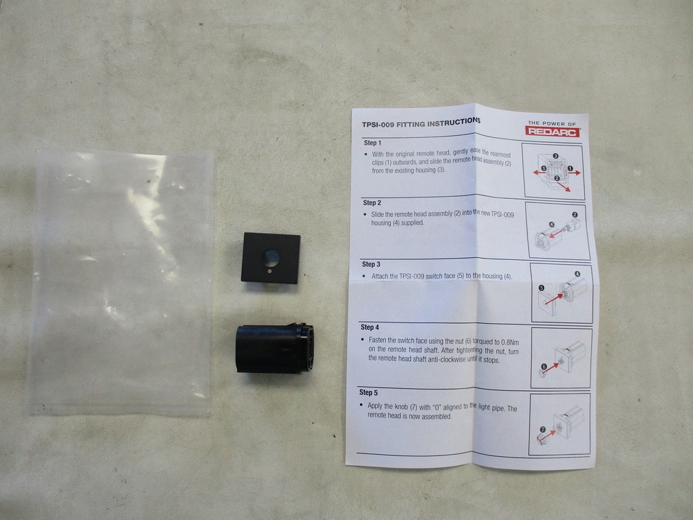 REDARC SWITCH INSERT PANEL FOR MAZDA BT50 TPSI-009 BOAT TOWING