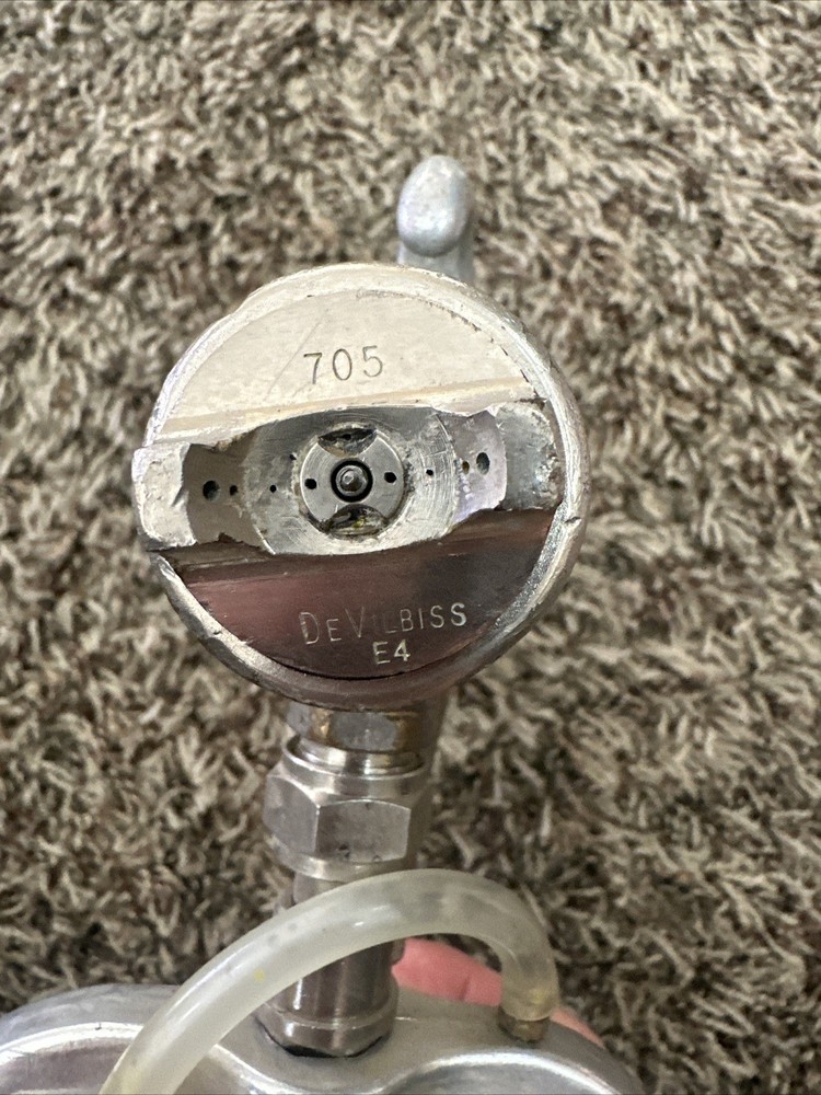 DeVilbiss JGA Paint Spray Gun & Cup With 705 E4 Nozzle