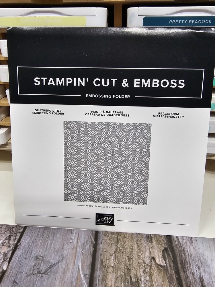 Stampin' UP! QUATREFOIL TILE Embossing Folder Texture Background