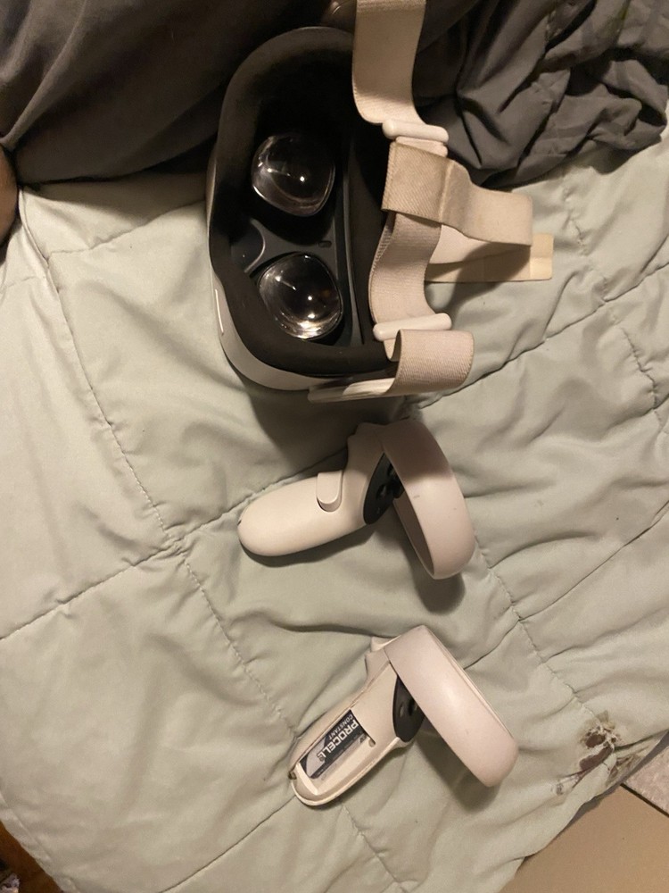 Meta Quest 2 VR Headset