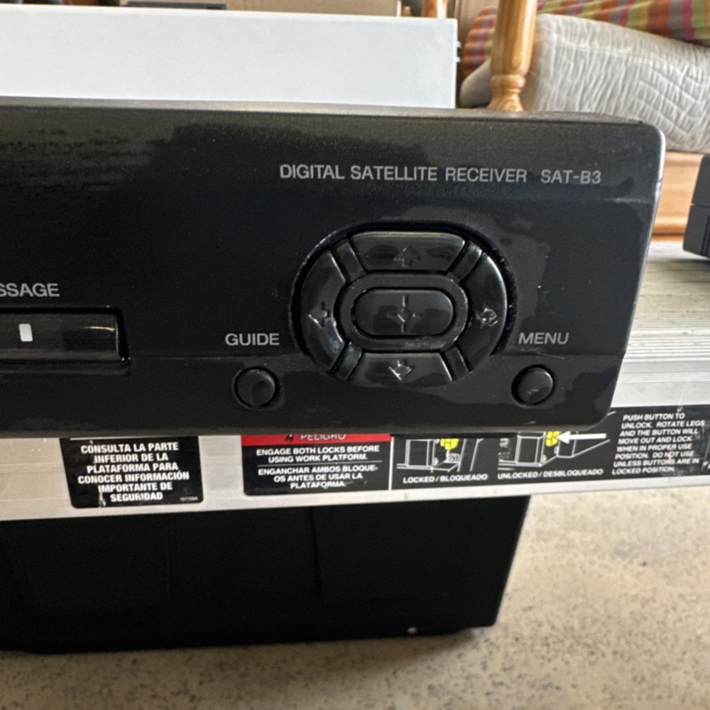 Sony SAT-B3 Digital Satellite Receiver 32 Bit Microprocessor S-Video RCA