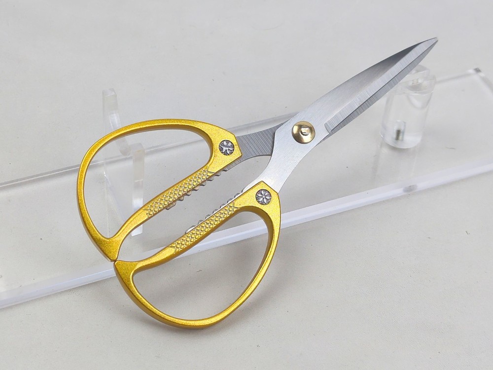Multi-Function KITCHEN SCISSORS/SHEARS, Slim Profile, Stainless, GOLD Handle