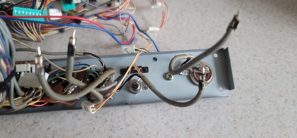KENWOOD FRONT PANEL W/ DISPLAY CONTROLS SWITCHES METER ETC FOR TS 940S
