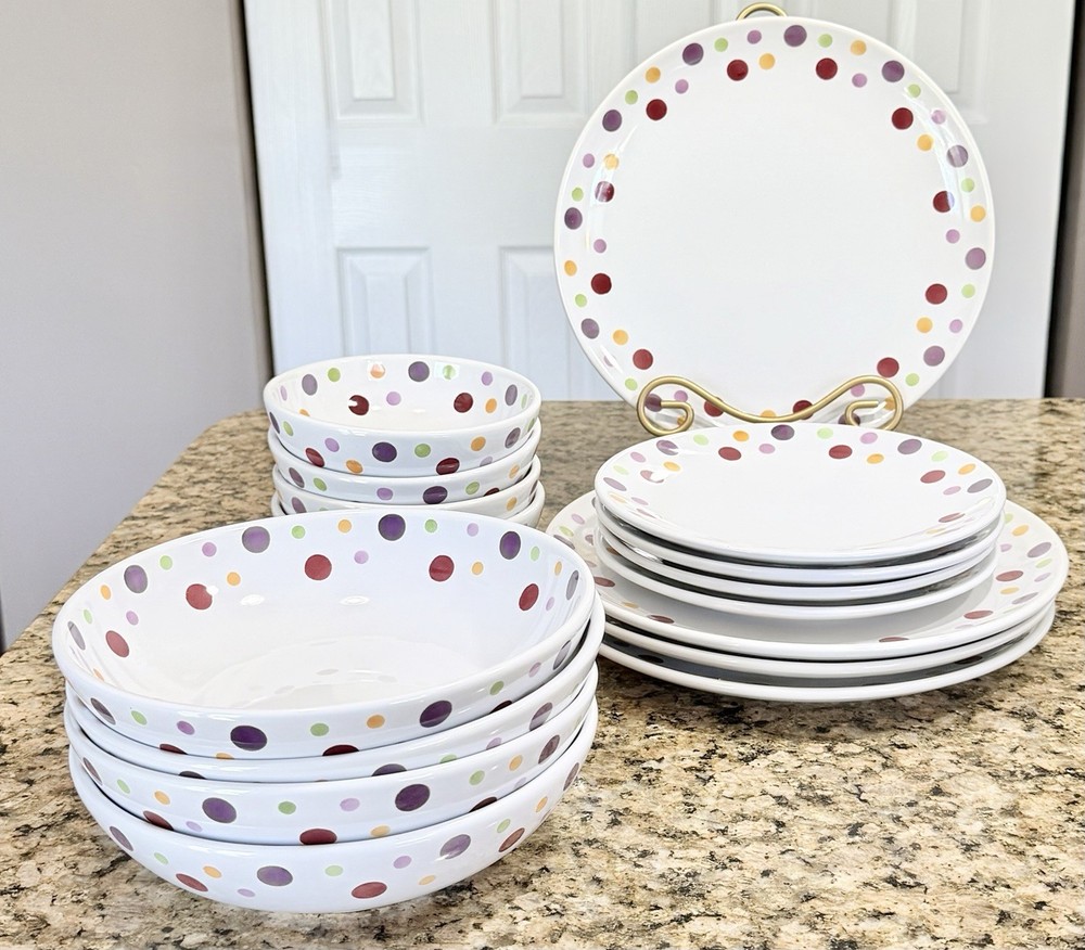Pampered Chef Simple Additions Dots 16pc Dinnerware Set Service 4 UNUSED