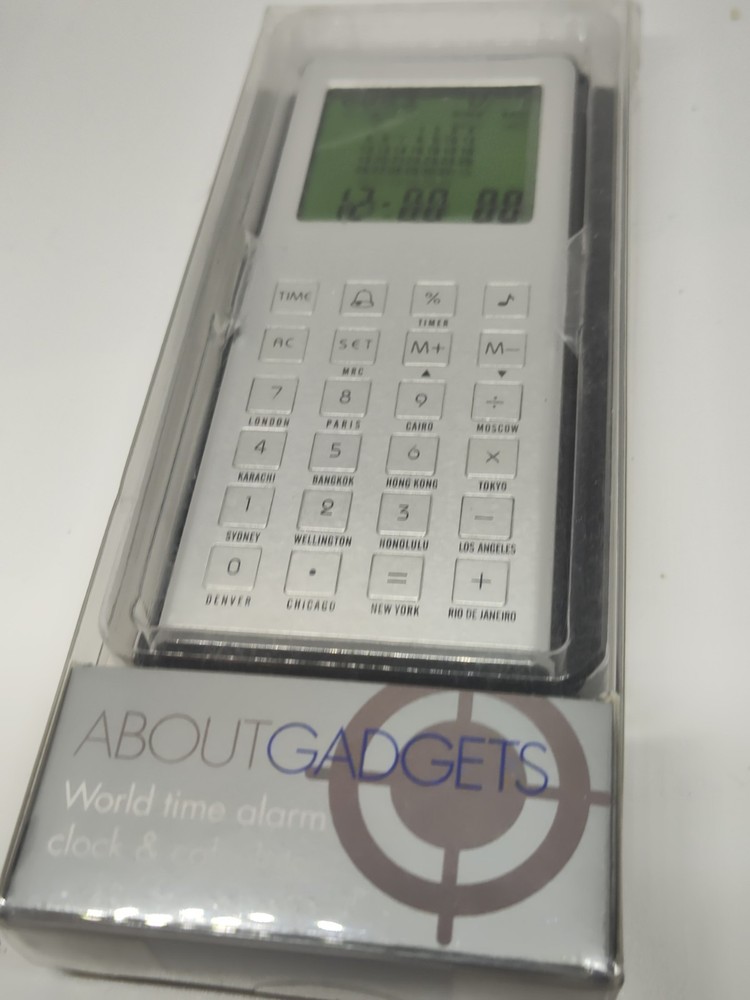 Global Multi-Function Calculator Calendar-World Time-Alarm-Converter NEW 2003