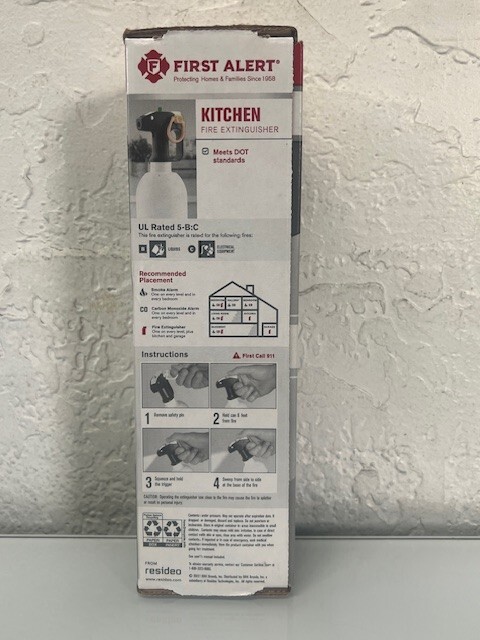 First Alert Kitchen Fire Extinguisher, Ideal For Kitchen Use - 1474144