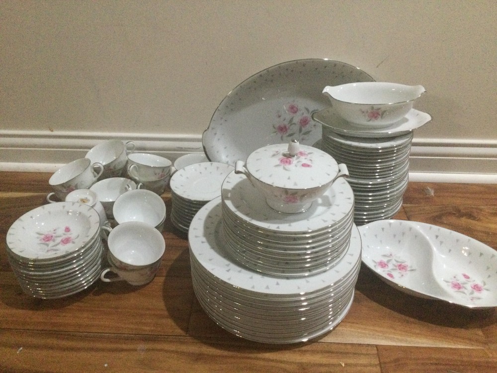 7 pc place setting(s Sango Arcadia pink rose plate bowl cup MORE AVAILABLE MINT