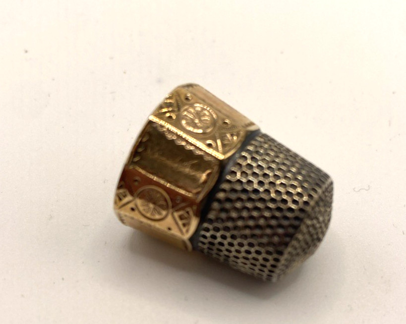 Antique Gold Band Thimble Marked Gold & Silver on inside
