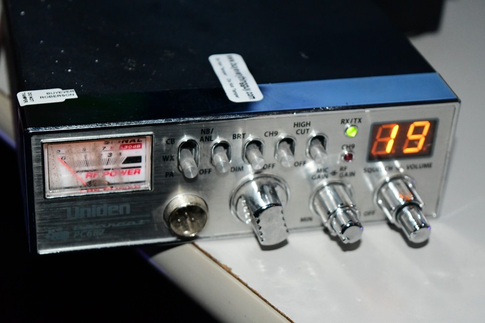 Uniden Bearcat PC687 Core CB Unit Only Powers On Rare W6c