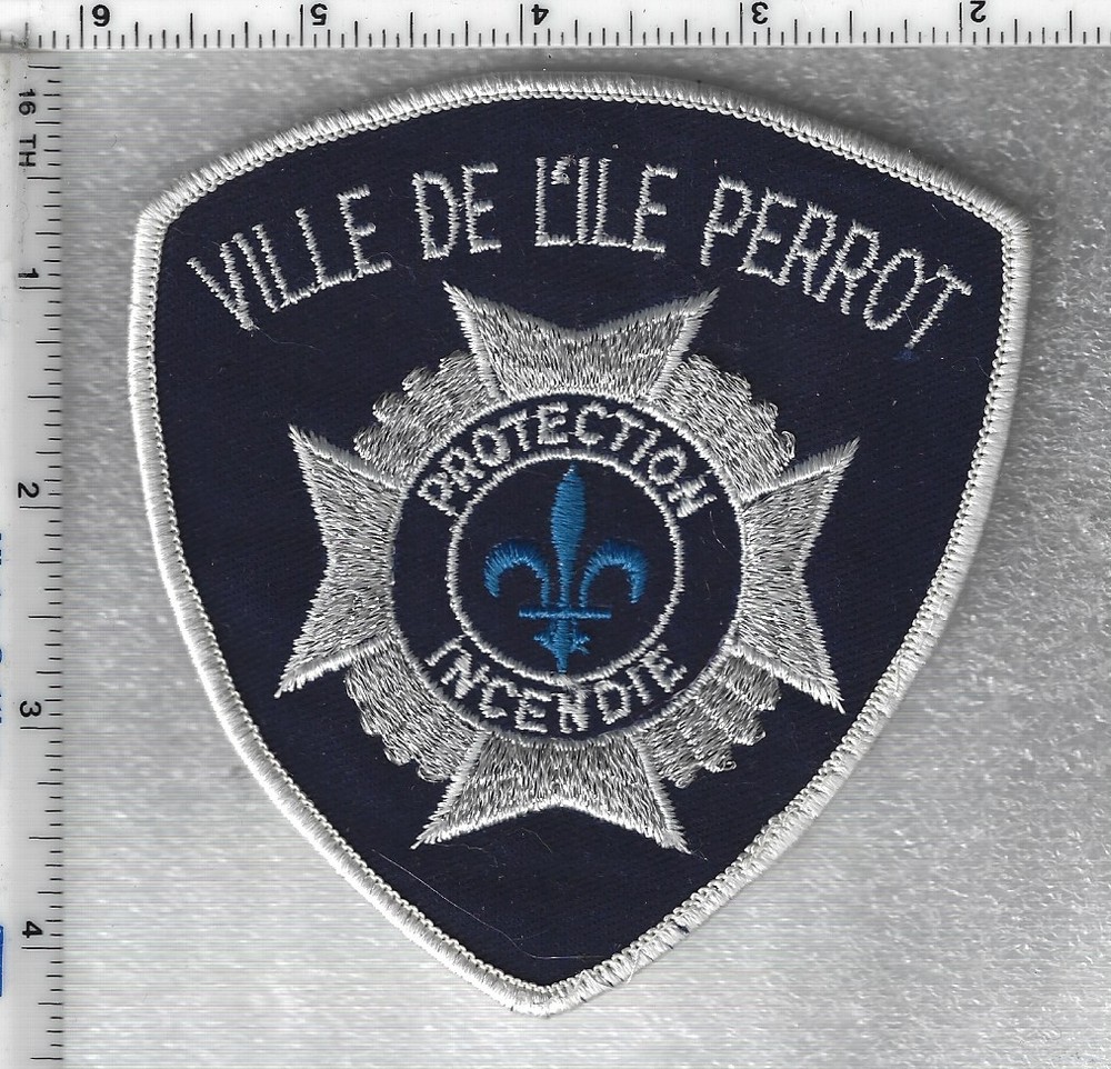 Ville De L'ile Perrot Fire Dept (Quebec, Canada) Uniform Take-Off Shoulder Patch