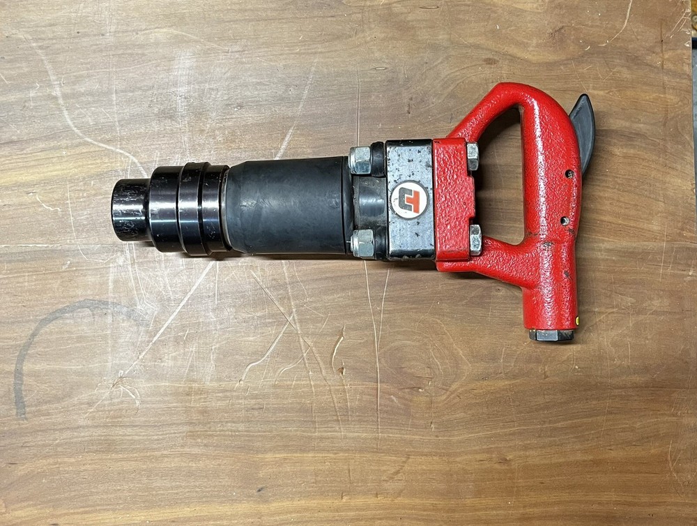 UT8651 Chipping Hammer