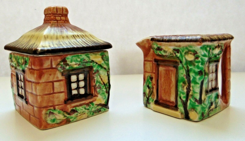 Cabin Creamer & Sugar Set Occupied Japan