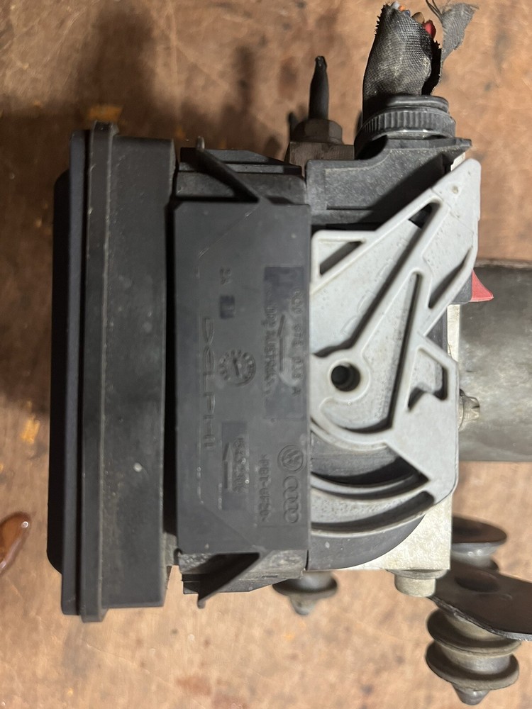 VOLKSWAGEN PASSAT ABS PUMP MODULE 3AA614109AF