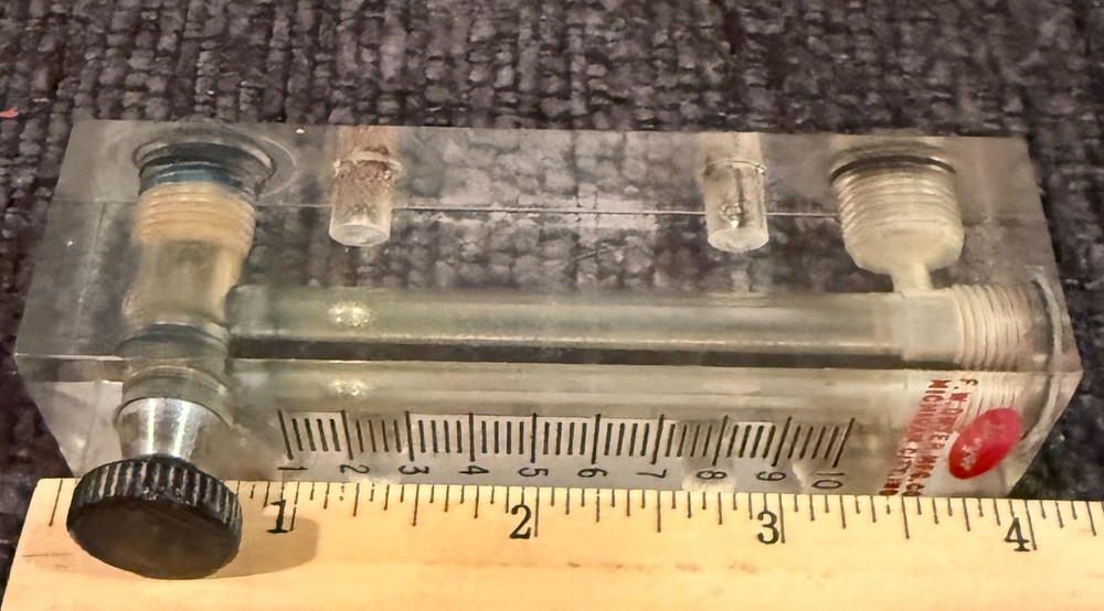 2 Dwyer Series Visi-Float Acrylic Flow Meter 0 - 10