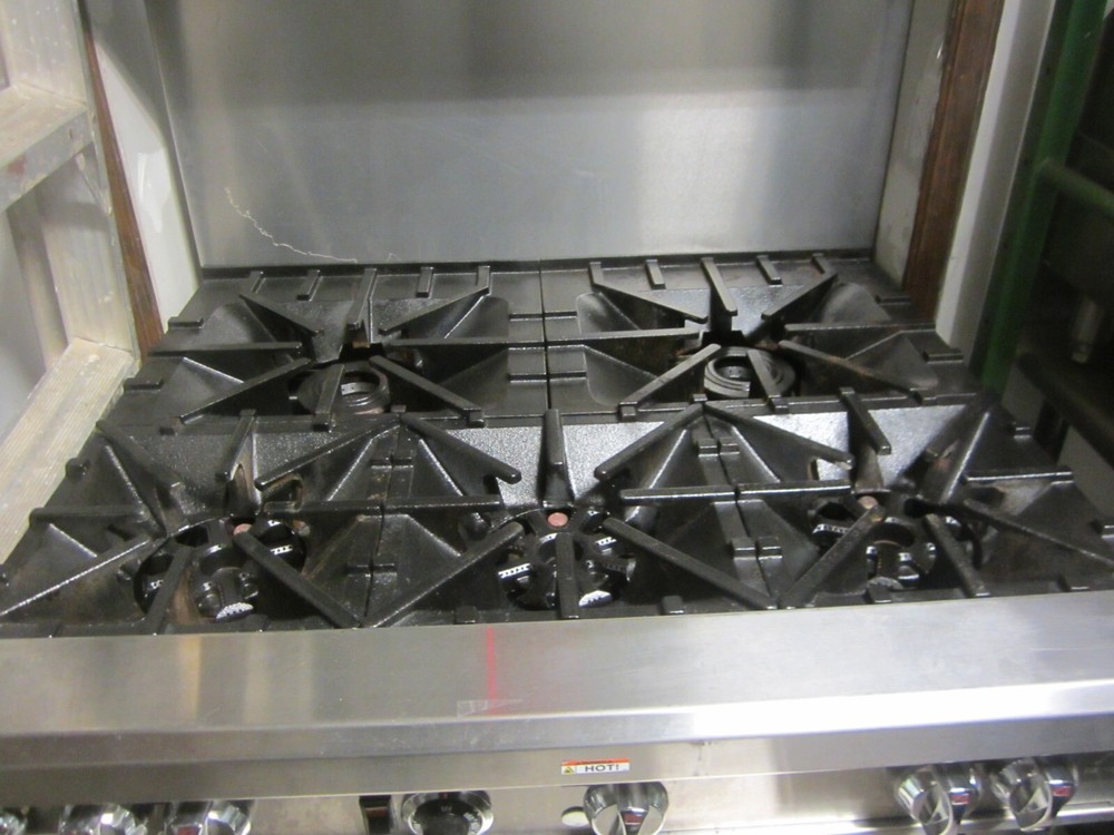 Southbend H4366A Ultimate Restaurant Range 179,000 BTU