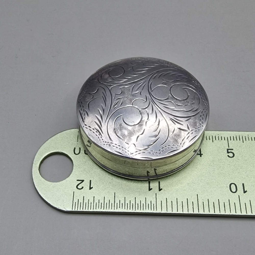 Superb Solid Silver Snuff/Pill Box by Mark Houghton Ltd London 1994