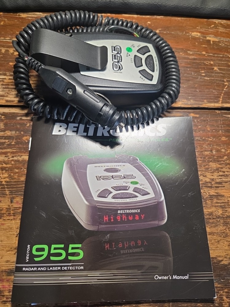 Beltronics Vector 955 Radar Detector w/Cord and Users Manual