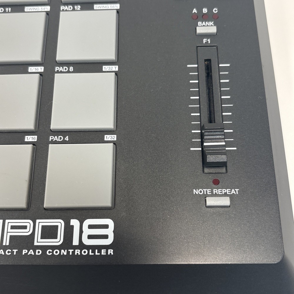 AKAI Professional MPD18 Compact USB MIDI Pad Controller - No Cords