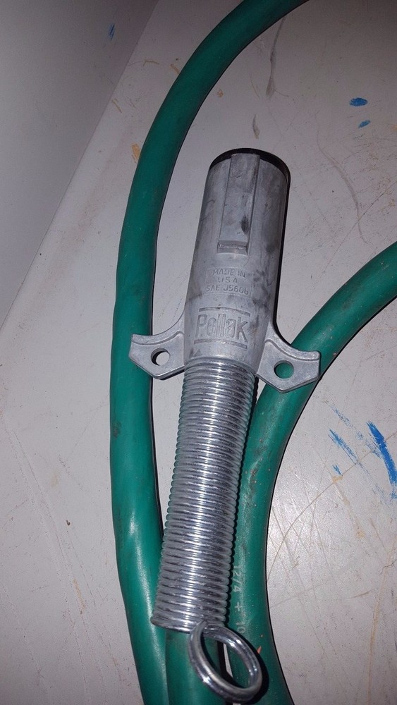 Velvac 7 Way Electrical Trailer Plug Assembly, REV 00, 83211025