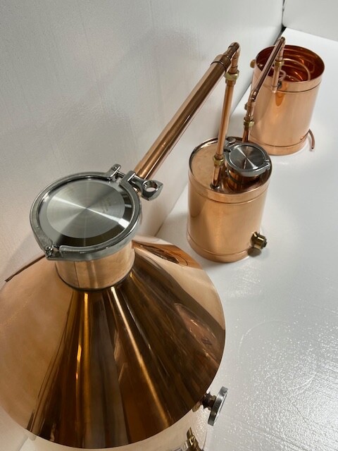 10 Gal Copper Still w/Thumper and Worm”The Perfect 10" W/StillzTeeshirt And Hat