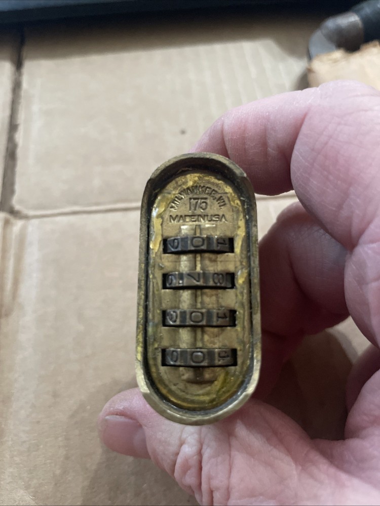 MasterLock 175LH Resettable Combination Brass Padlock Without Code Needs Picked!