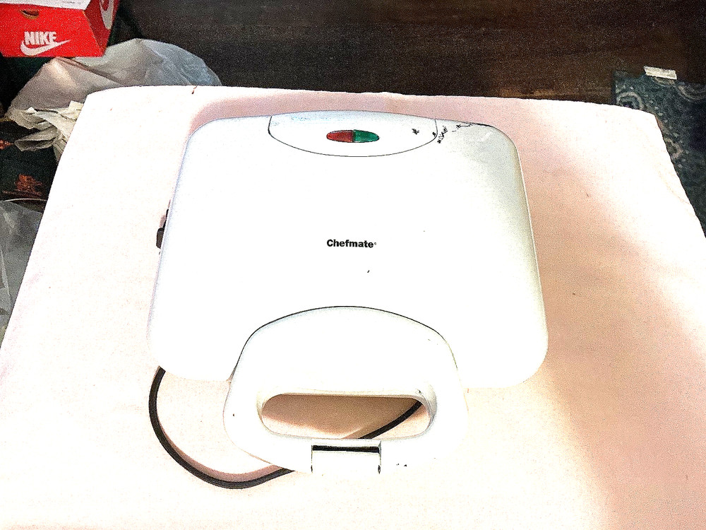 Chefmate electric waffle maker works great excellent