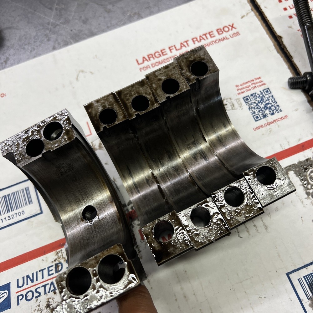 Mercruiser 5.7 main caps