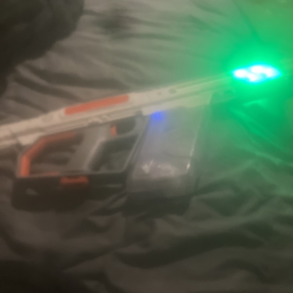 Splatter Ball Gun Grey and white