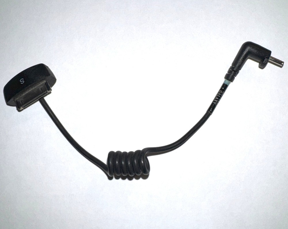 InVue Security HC71136-B Cable w/ 30 Pin Connector - Black