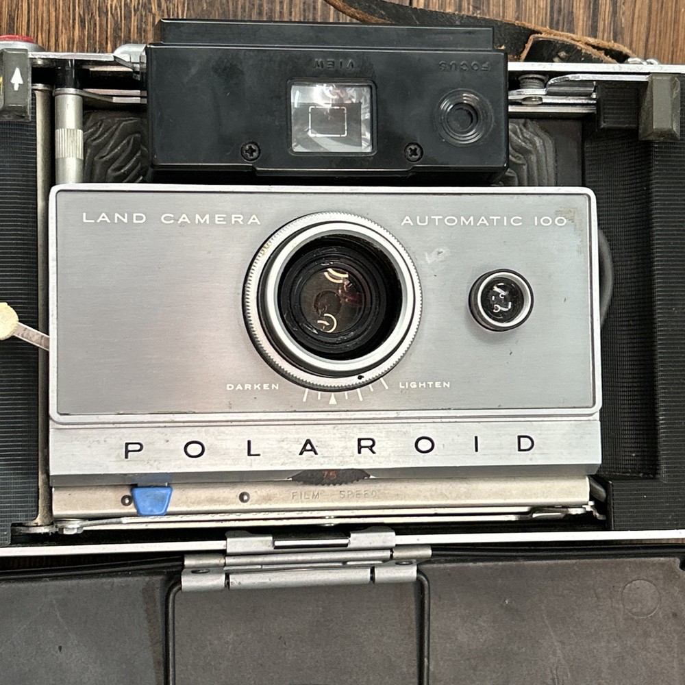 Vintage Polaroid Automatic 100 Land Camera w/ case Untested