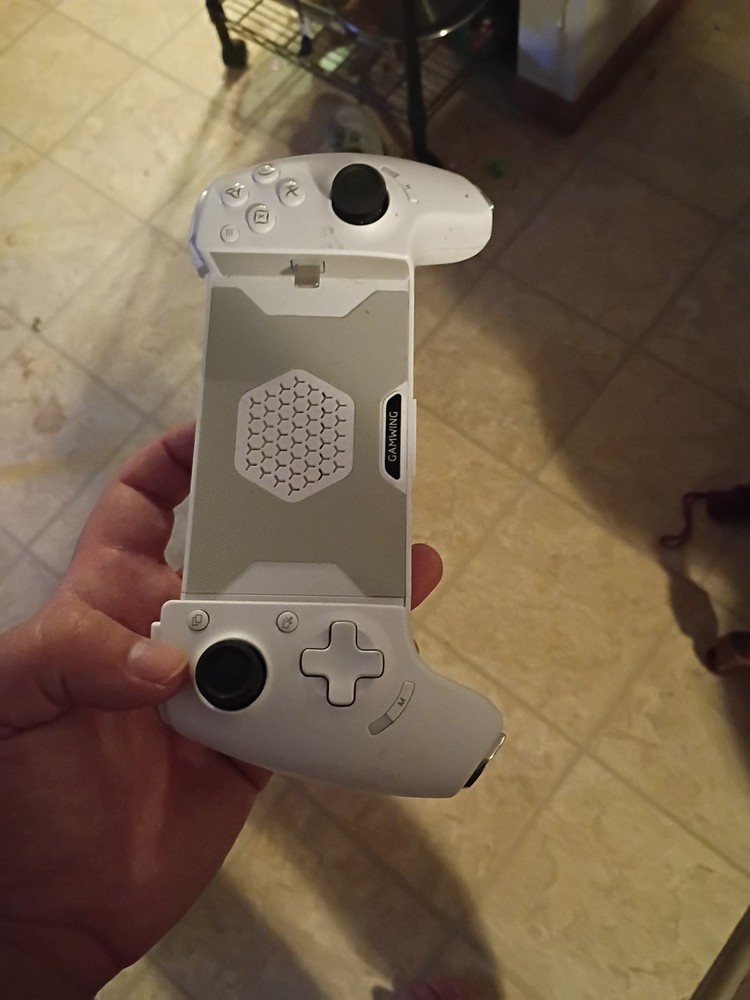 Gaming AoBing Max mobile game controller