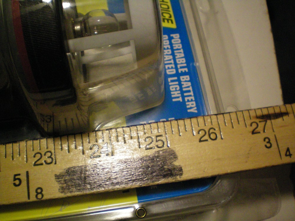 SEACHOICE #06131 PORTABLE BATTERY OPERATED LIGHT, FREE FREIGHT