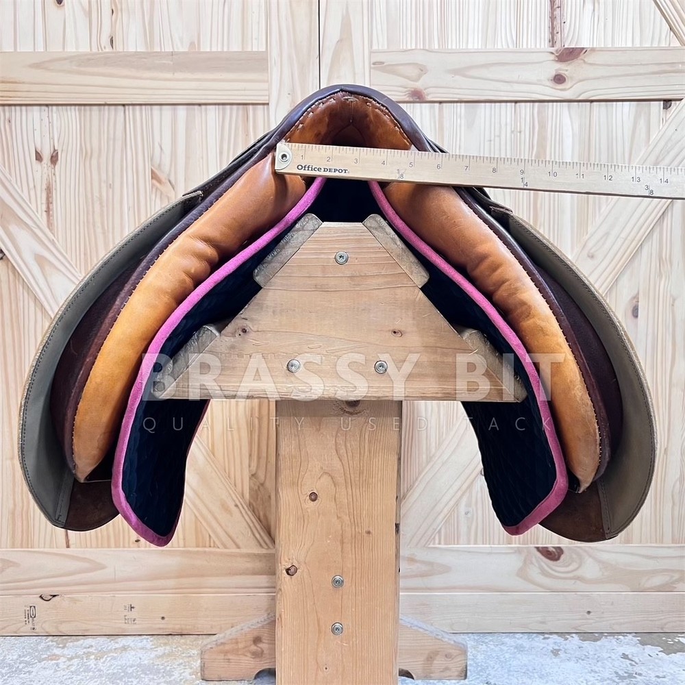 18.5" Stubben Siegfried VSD English Saddle