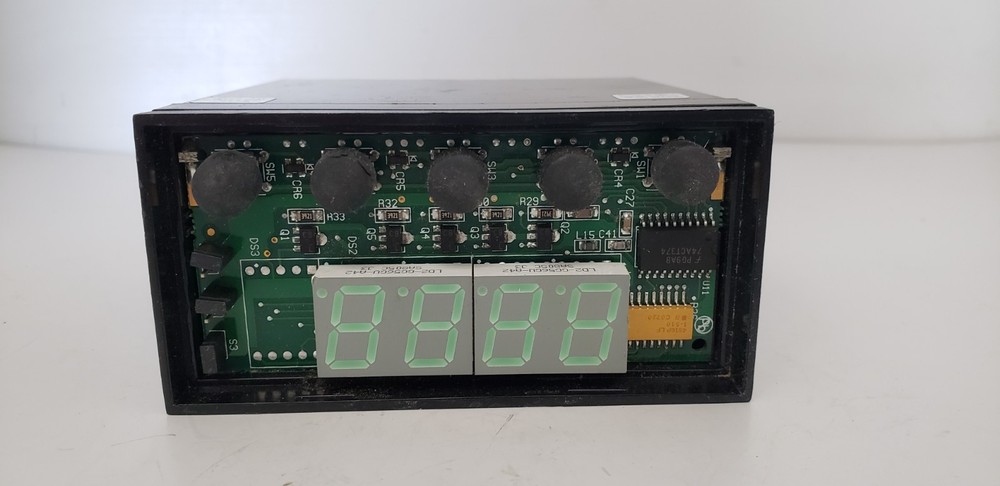 OMEGA DP24-E-GN PROCESS METER, 4 DIGITS, GREEN LED DISPLAY (MISSING FRONT COVER)