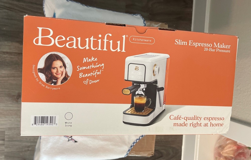 Beautiful Slim Espresso Maker 20-Bar Pressure White Icing