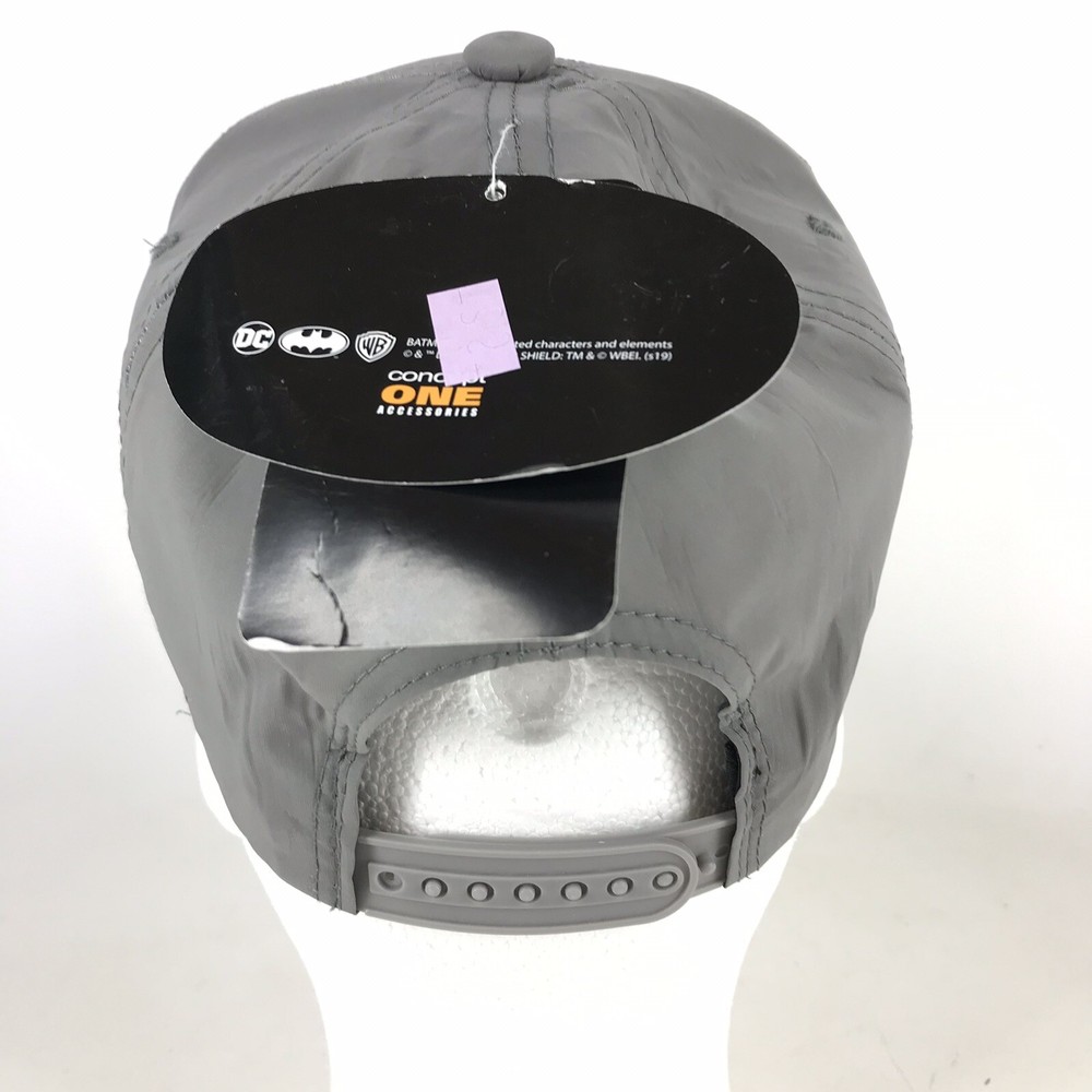 🦇 DC Comics Batman Grey Embroidered Snapback Hat Cap NWT 🦇