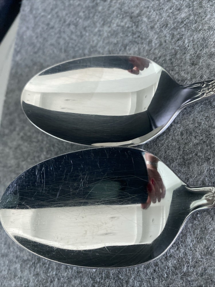 2 Oneida Distinction KENNETT SQUARE Stainless HH Servings Spoons Flatware