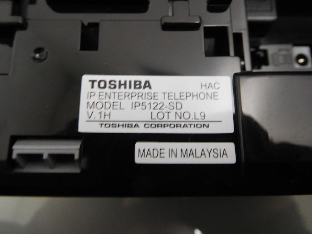 Toshiba IP5122-SD 10-Button Backlit LCD Display IP Speakerphone CIX100
