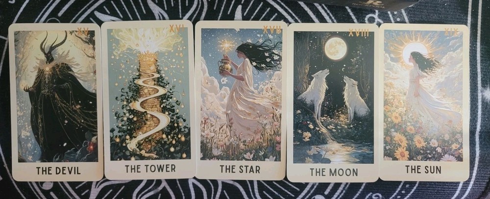 New! The Etheral Bloom Tarot Deck by Empathsoul with guidebook.