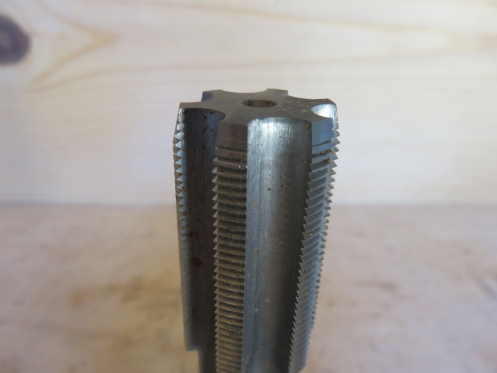 1 "-20 ( .011 ) undersized 6-Flute Hand Tap (#272-100)