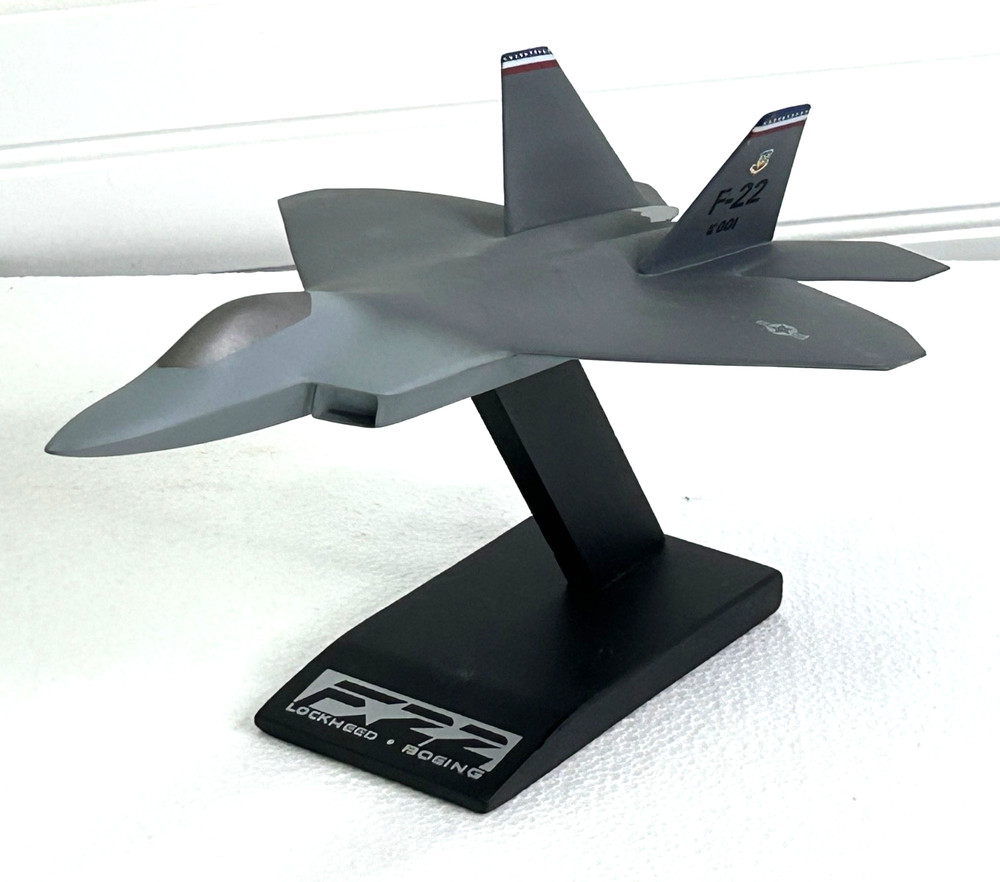 Lockheed/Boeing F-22 Raptor Aircraft Display