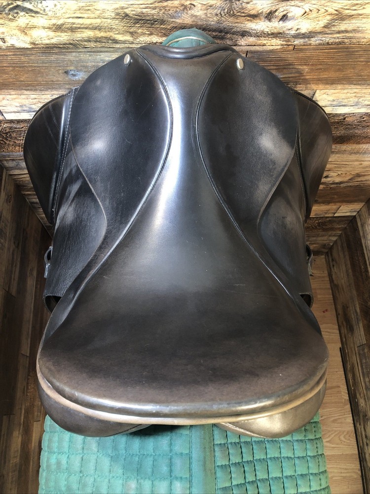 16.5" County W.B. Dressage Saddle