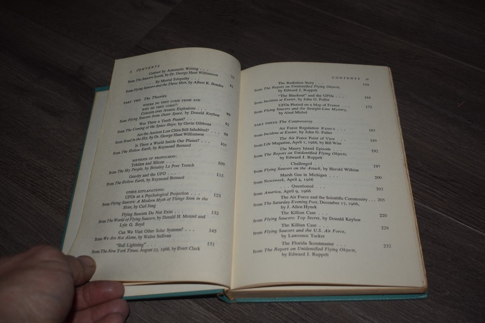 The Flying Saucer Reader by Jay David 1967 UFO