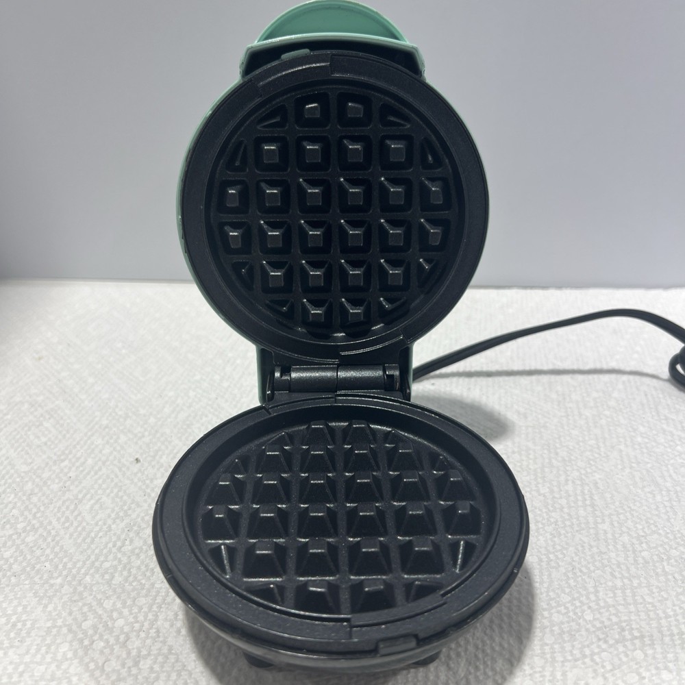 Mini Waffle Maker Dash Brand B1