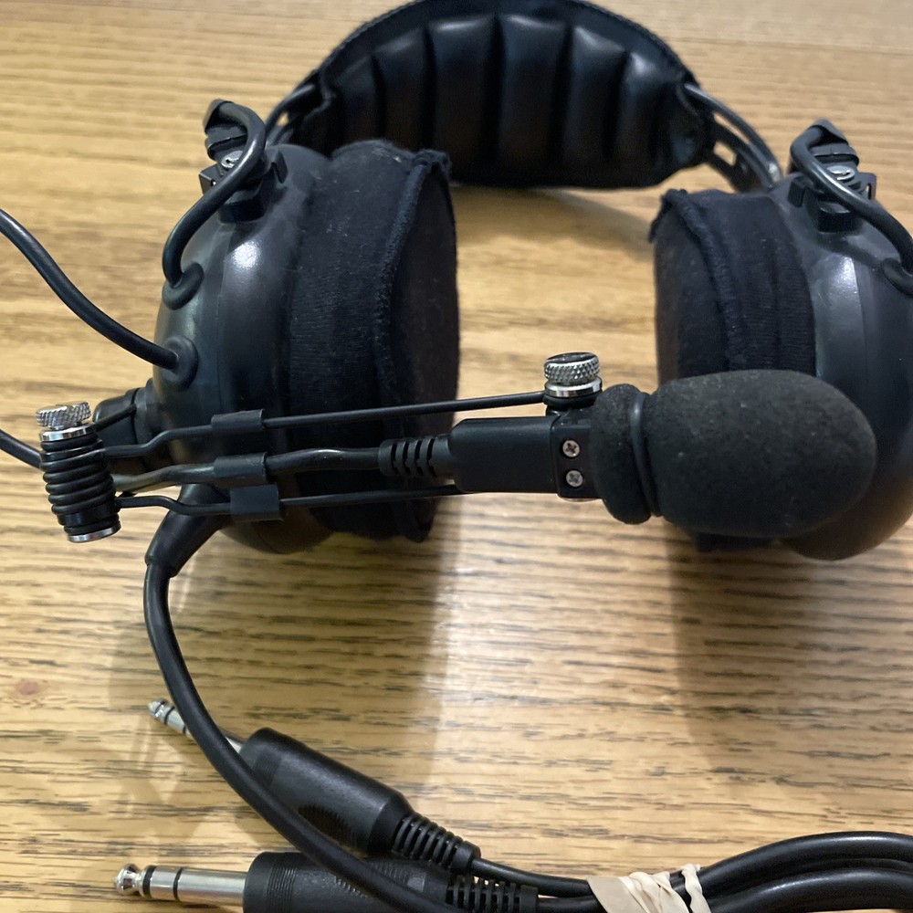 Flightcom Classic Aviation Headset Black | Model 4DLX