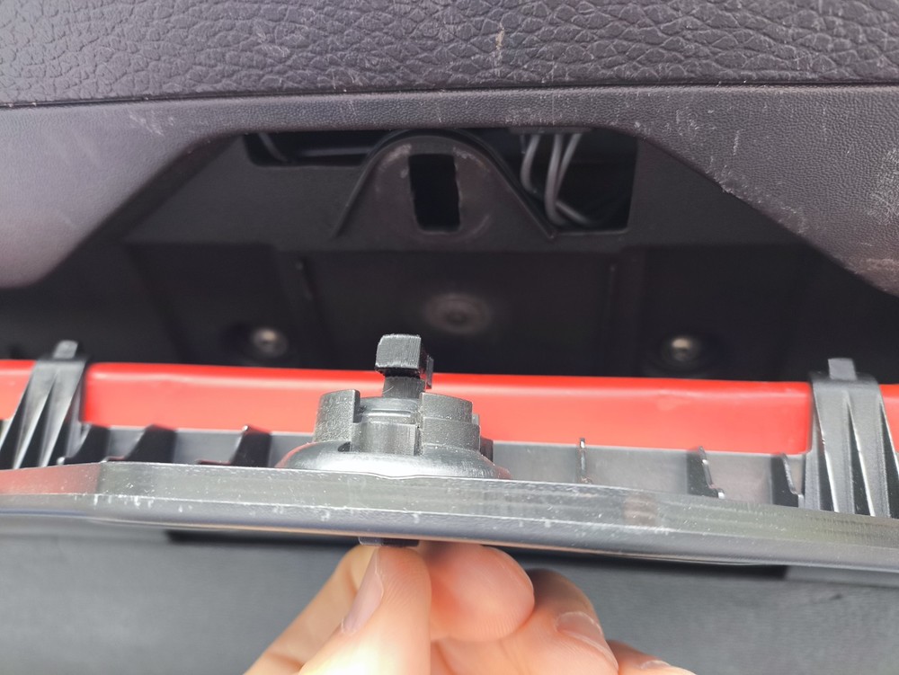 Bracket Turn Knob for Warning Triangle Comp Lock Passat B6 / B7 (3C) Variant