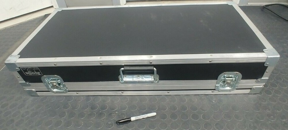 NSI - Leviton MC7524 Lighting controller with road case