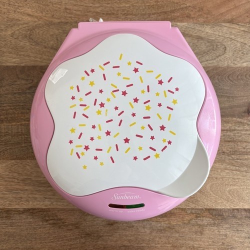 Baking Vintage Giant Cupcake Maker by Sunbeam.